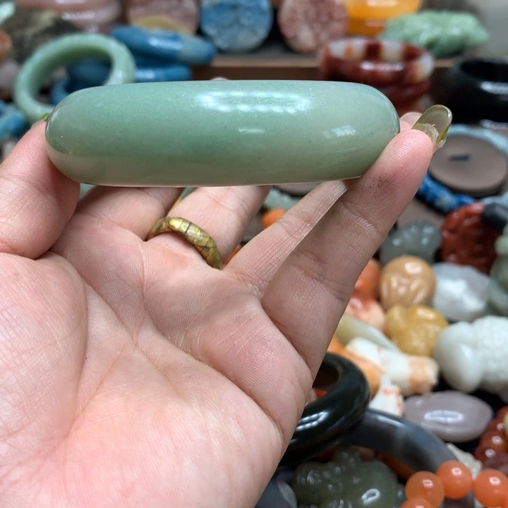 知***梦石英质玉（黄龙玉）合金颈饰