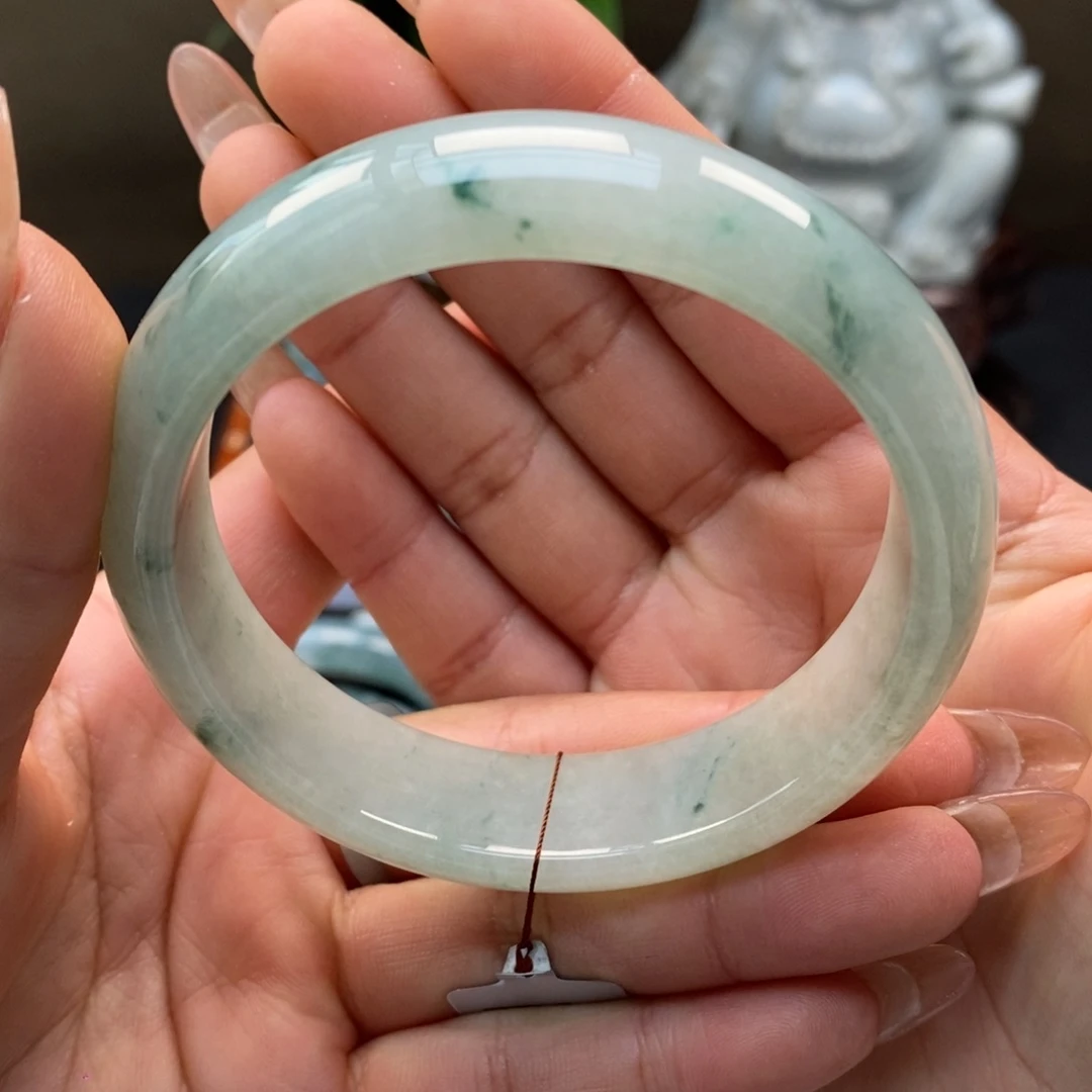 翡翠手镯未镶嵌天然