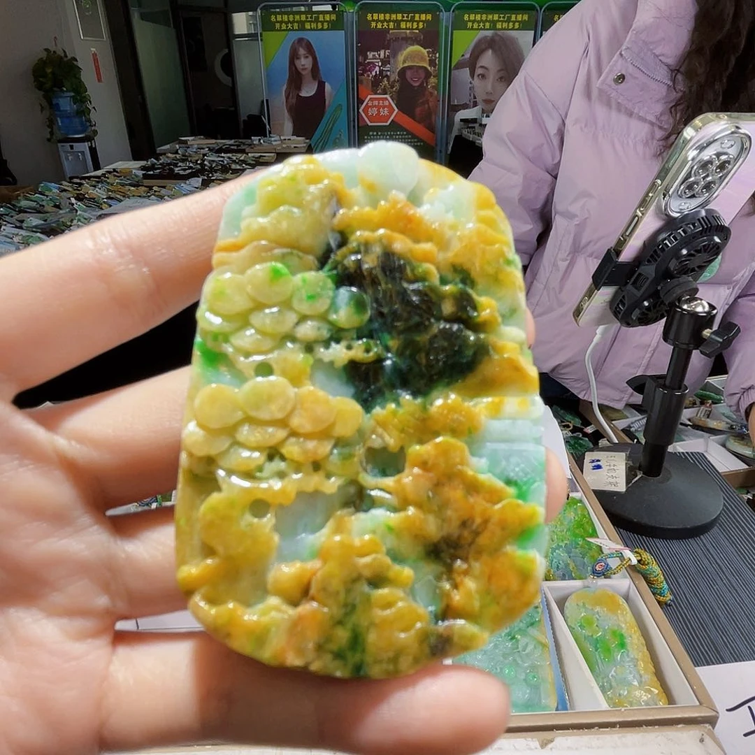 颈饰未镶嵌翡翠翡翠