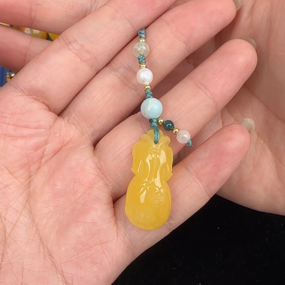 蜜蜡吊坠(赠链)未镶嵌