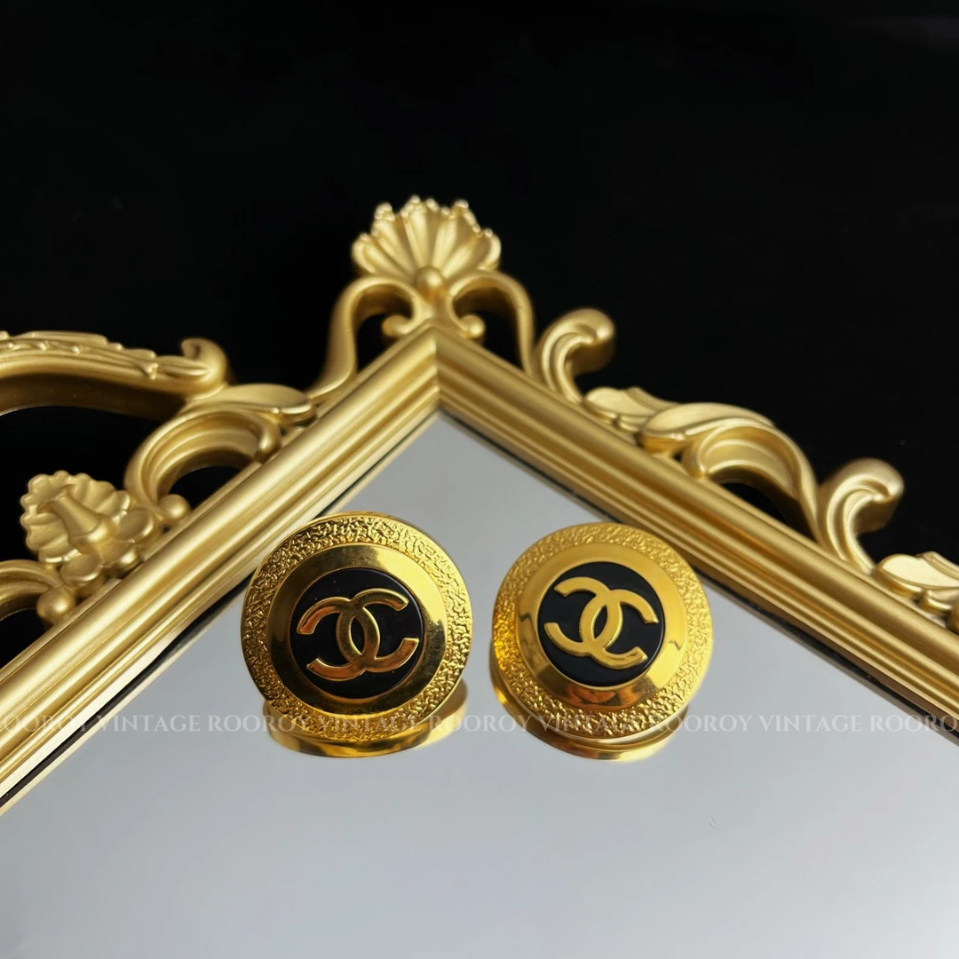 95新 Chanel/香奈儿 黑金双c 雕刻耳夹 vintage/0501