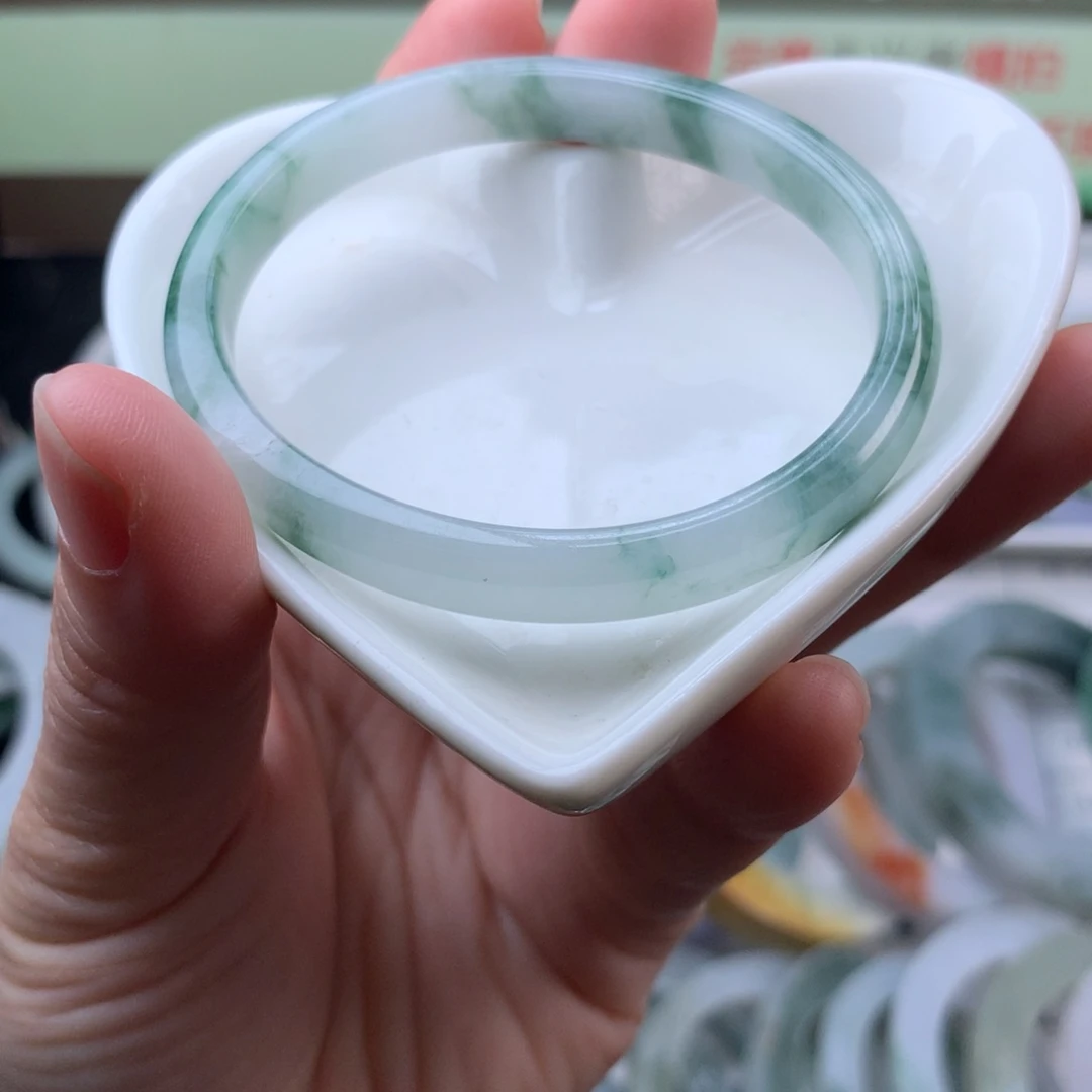 【闪购商品】定制翡翠手镯定制不退换抛光未镶嵌彩*
