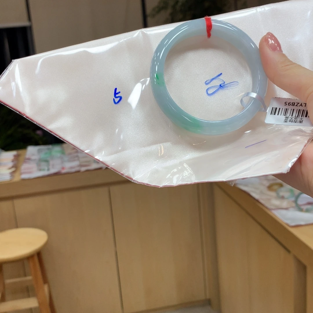 未镶嵌手镯翡翠不退不换