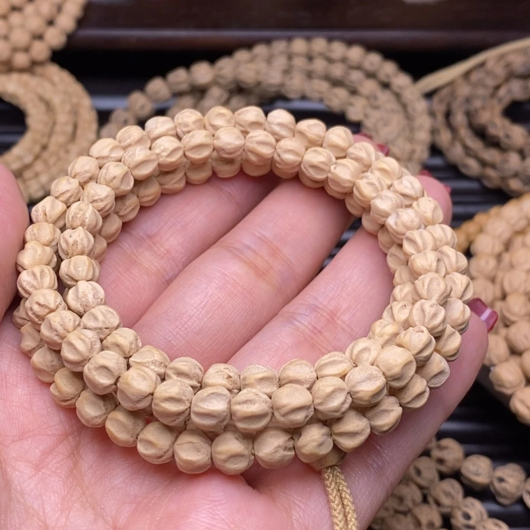 柏香籽/百香籽吊坠猜****⋯