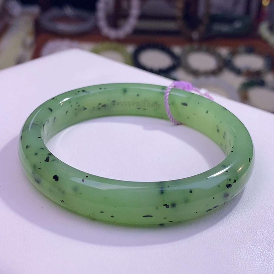 颈饰未镶嵌和田玉55.7毕业级乌兰海猕猴桃苹果绿冰底手镯