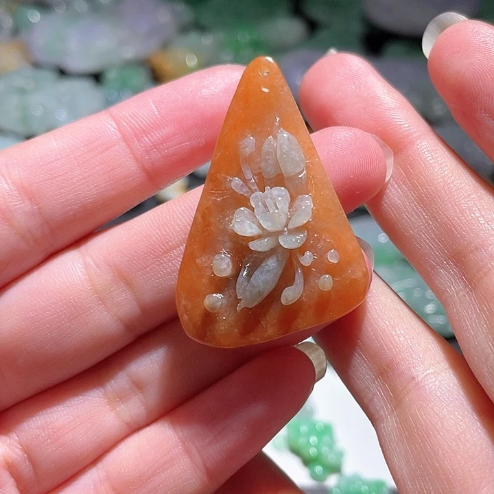 颈饰未镶嵌翡翠天