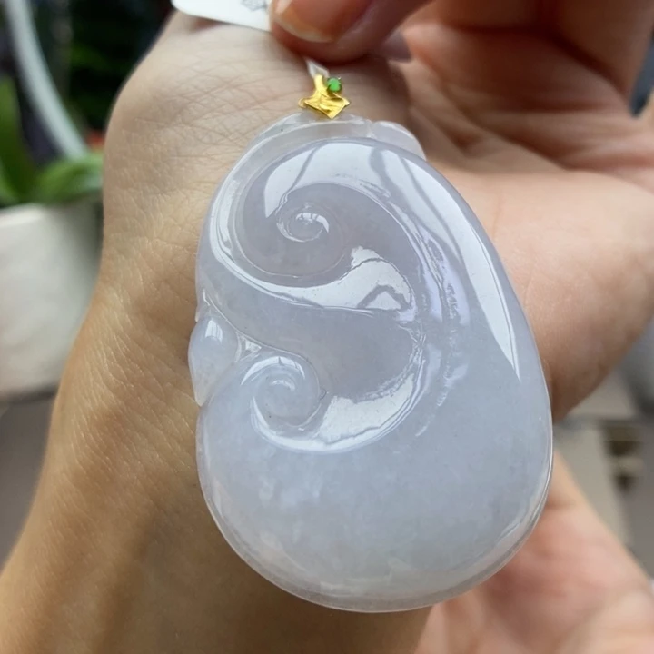 翡翠18K金镶嵌颈饰吊坠61