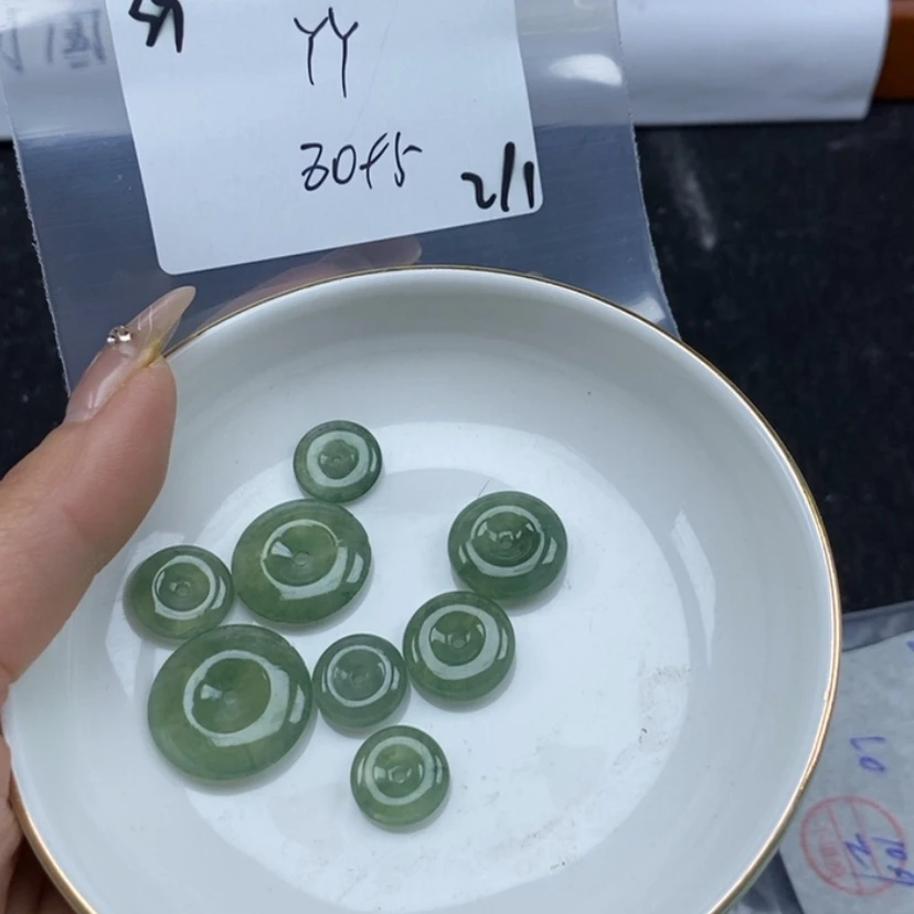 【闪购商品】翡翠颈饰未镶嵌丫*曹