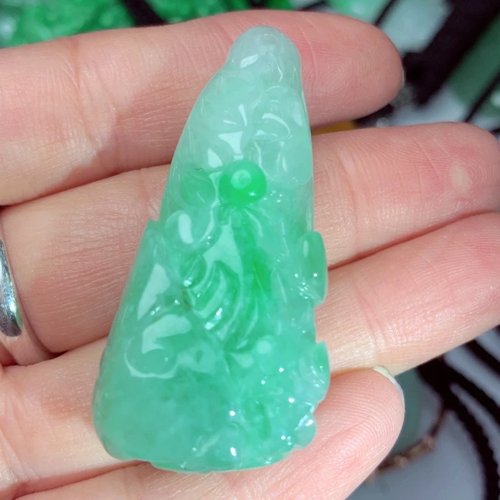 翡翠吊坠(不含链)未镶嵌