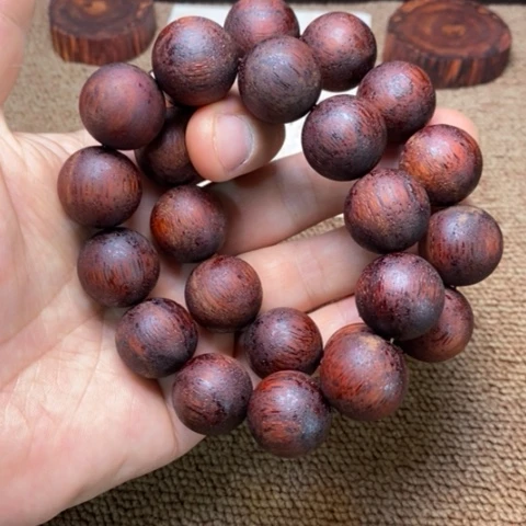 藤类A95降真香2.0圆珠红满油高货发其一