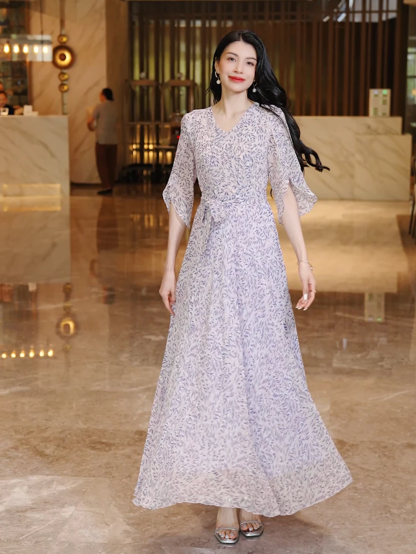 2025夏季新款紫色气质大方得体显瘦七分袖喇叭袖淡雅紫长裙大摆裙