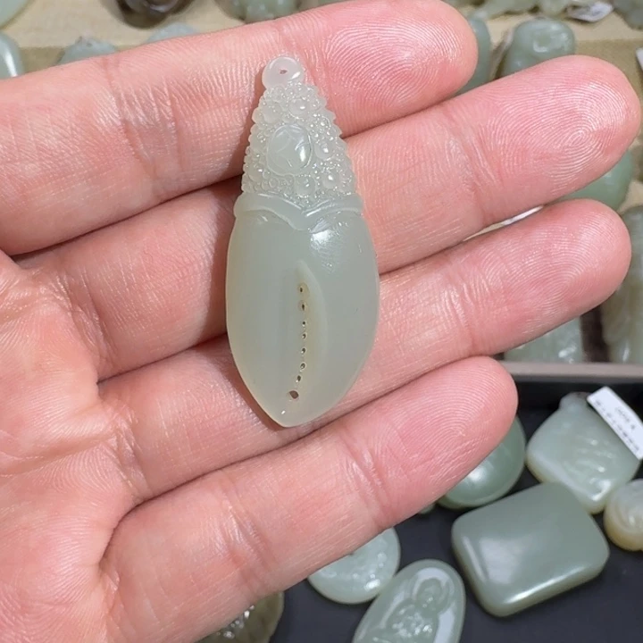 和田玉吊坠(不含链)未镶嵌