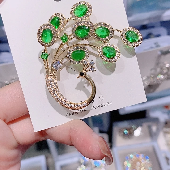 锆石铜合金绿色孔雀胸针