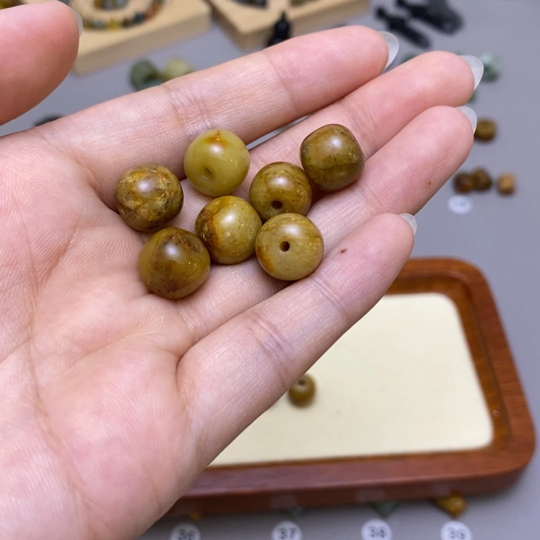 子***今蛇纹石玉未镶嵌配饰