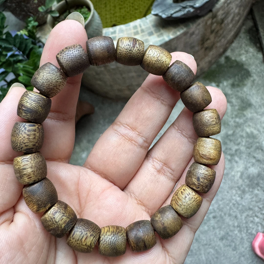 沉香海南棋楠沉香卡10左右桶手串（多样性发一 赠瓶+勾丝）