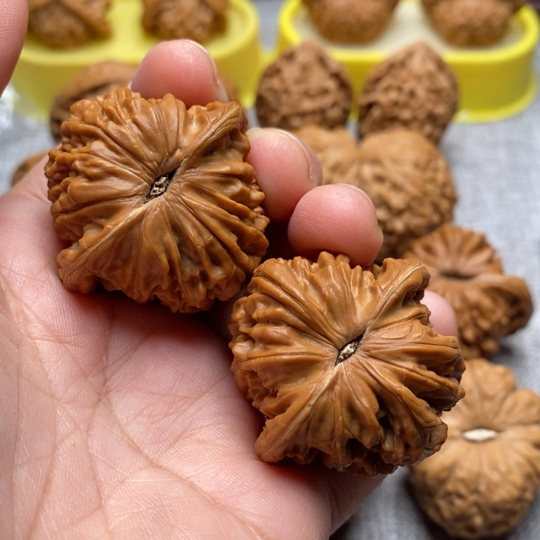 文玩核桃把件蓝*40全山地磨