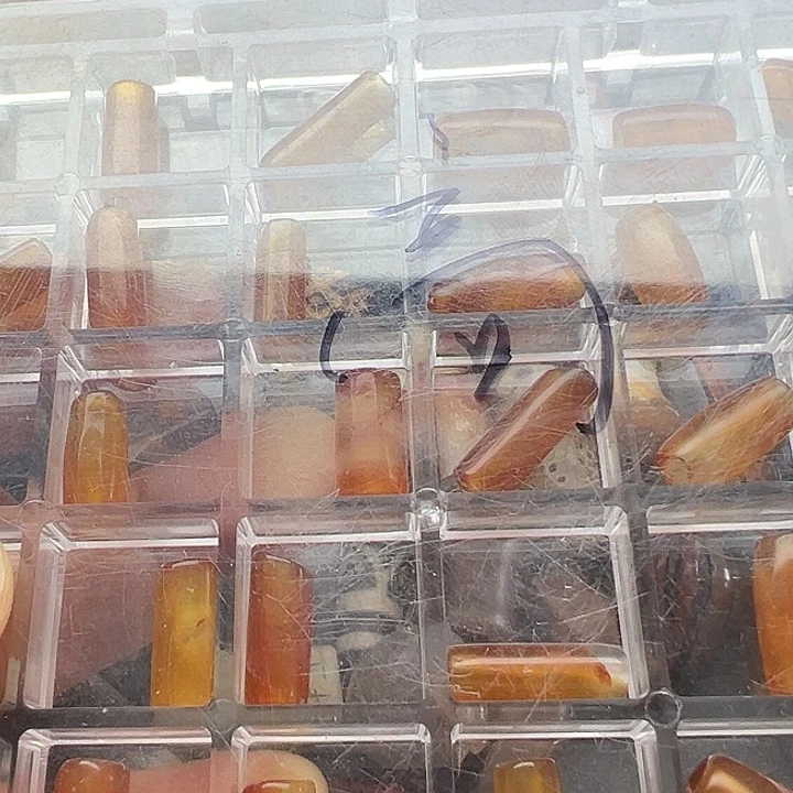 哆***高玛瑙/玉髓未镶嵌手链