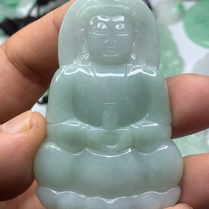 翡翠未镶嵌吊坠(赠链)