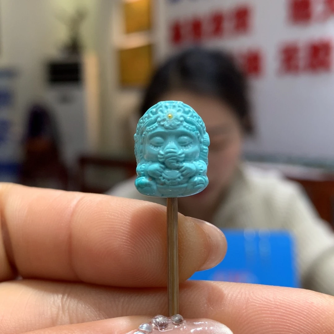 绿松石配饰未镶嵌