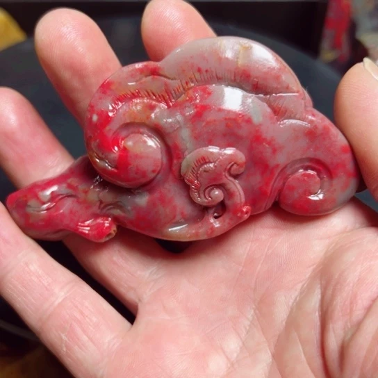 昌化鸡血石精品手玩件