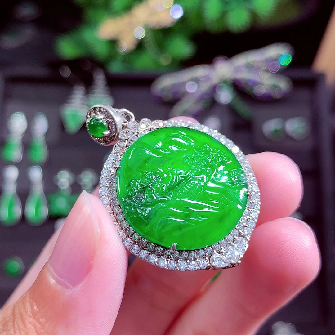 颈饰未镶嵌翡翠天然