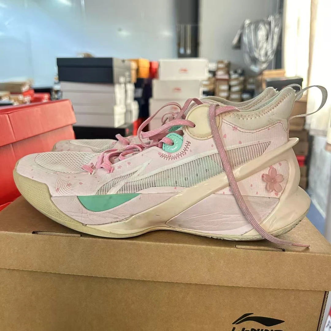 《B品以直播展示为准》发黄色差-李宁男子运动鞋ABAS069-1