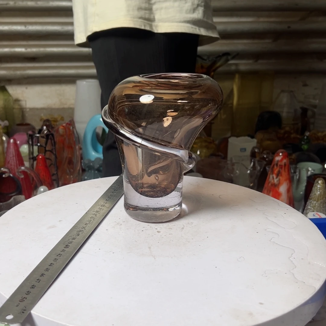 棕色琉璃花器摆件微瑕高29