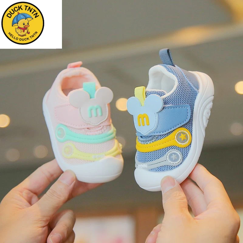 小黄鸭甜甜宝宝鞋子男春秋0-1-3软底防滑透气毛毛虫学步鞋宝宝网