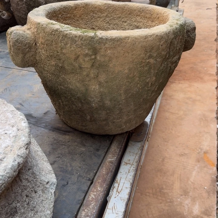 臧***花民间石头摆件好看