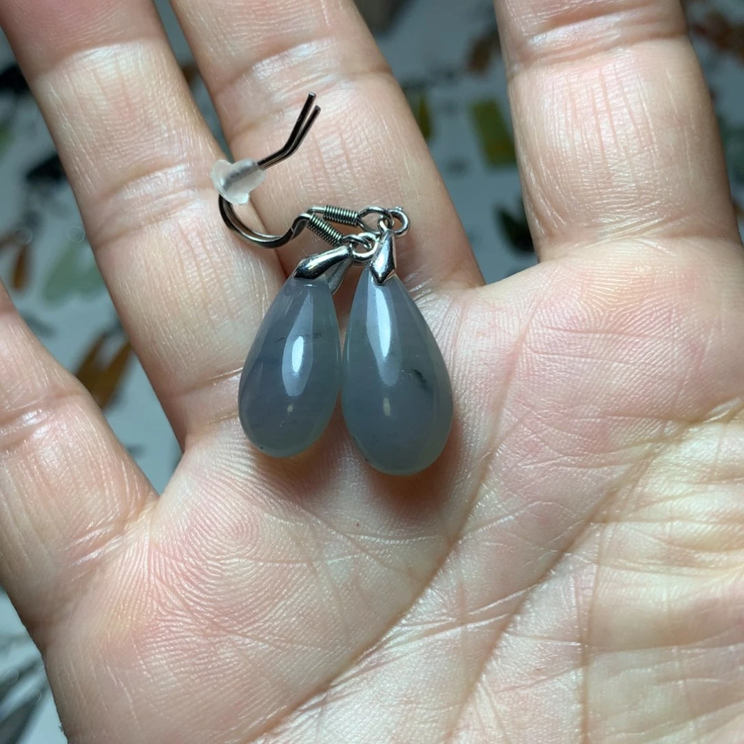 蛇纹石玉耳环未镶嵌