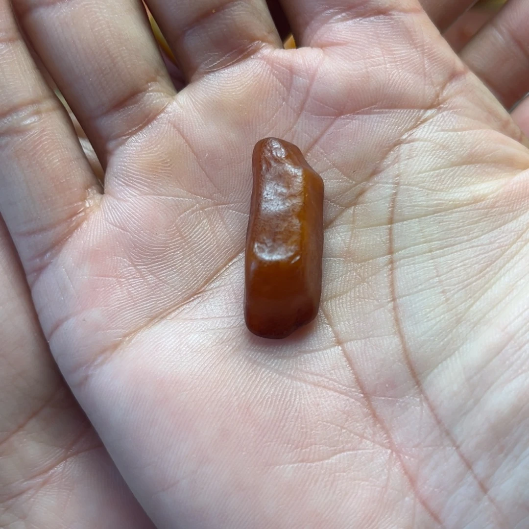 琥珀未镶嵌裸石蜜蜡定制随型提溜