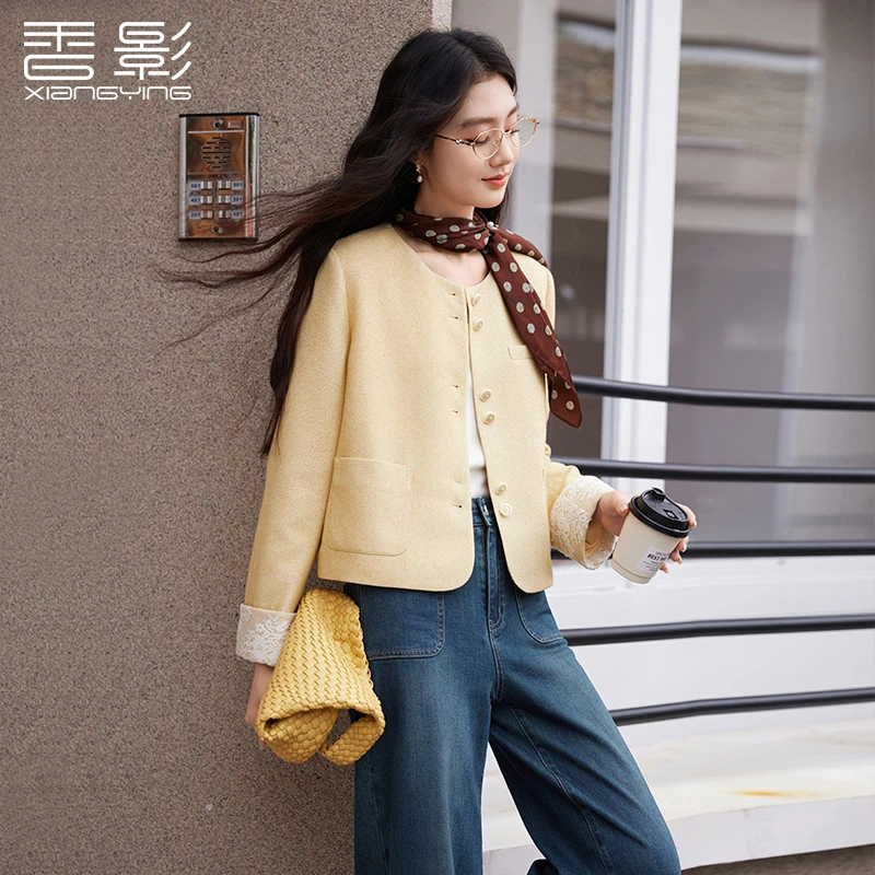 F85A273短外套 香影蕾丝拼贴黄色外套女秋季新款正肩圆领短款上衣