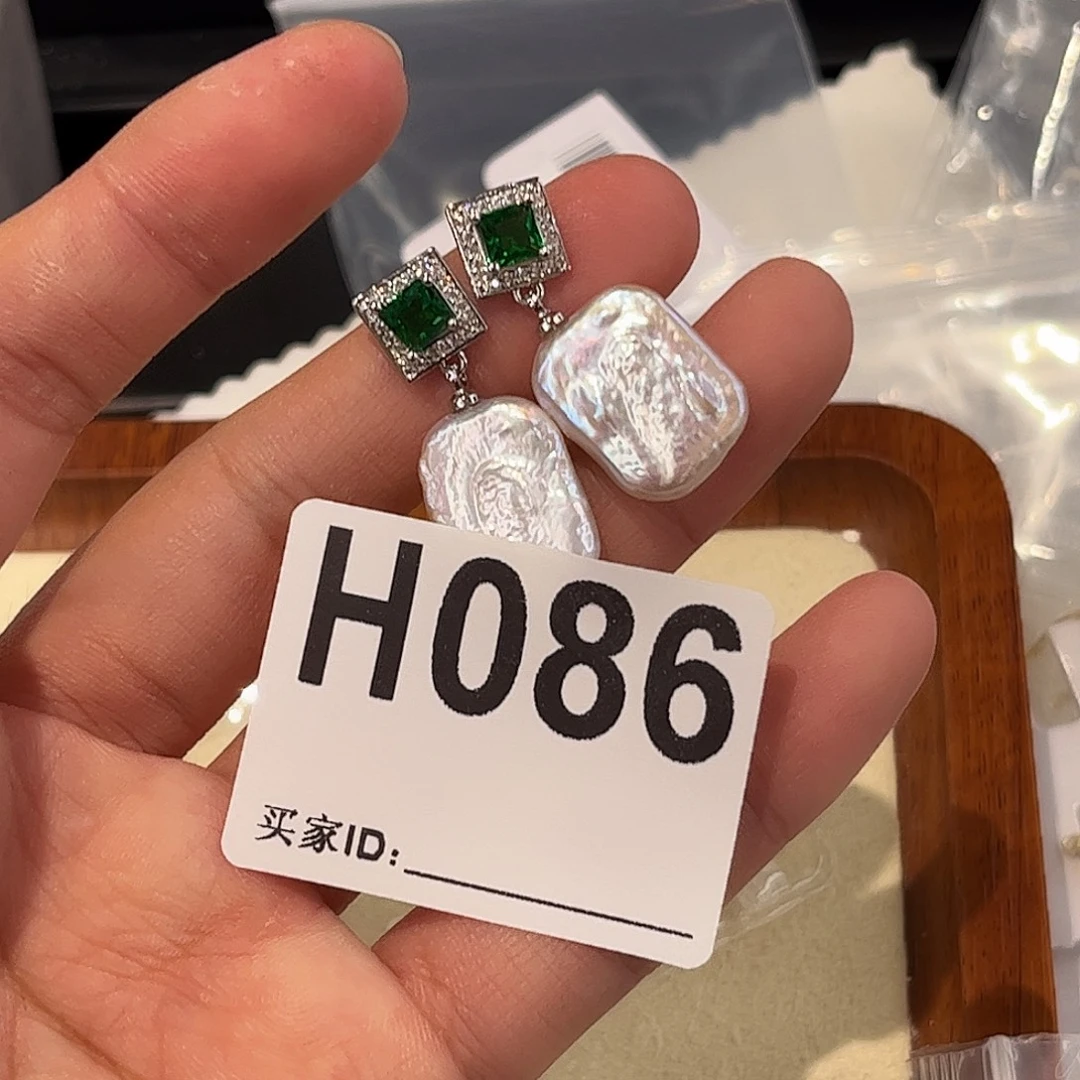 合金耳饰淡水珍珠