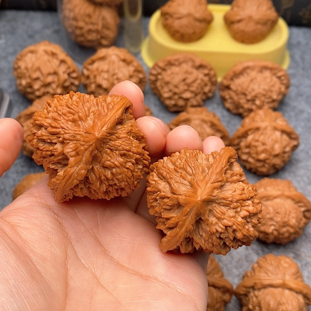 文玩核桃把件满天星43加53克