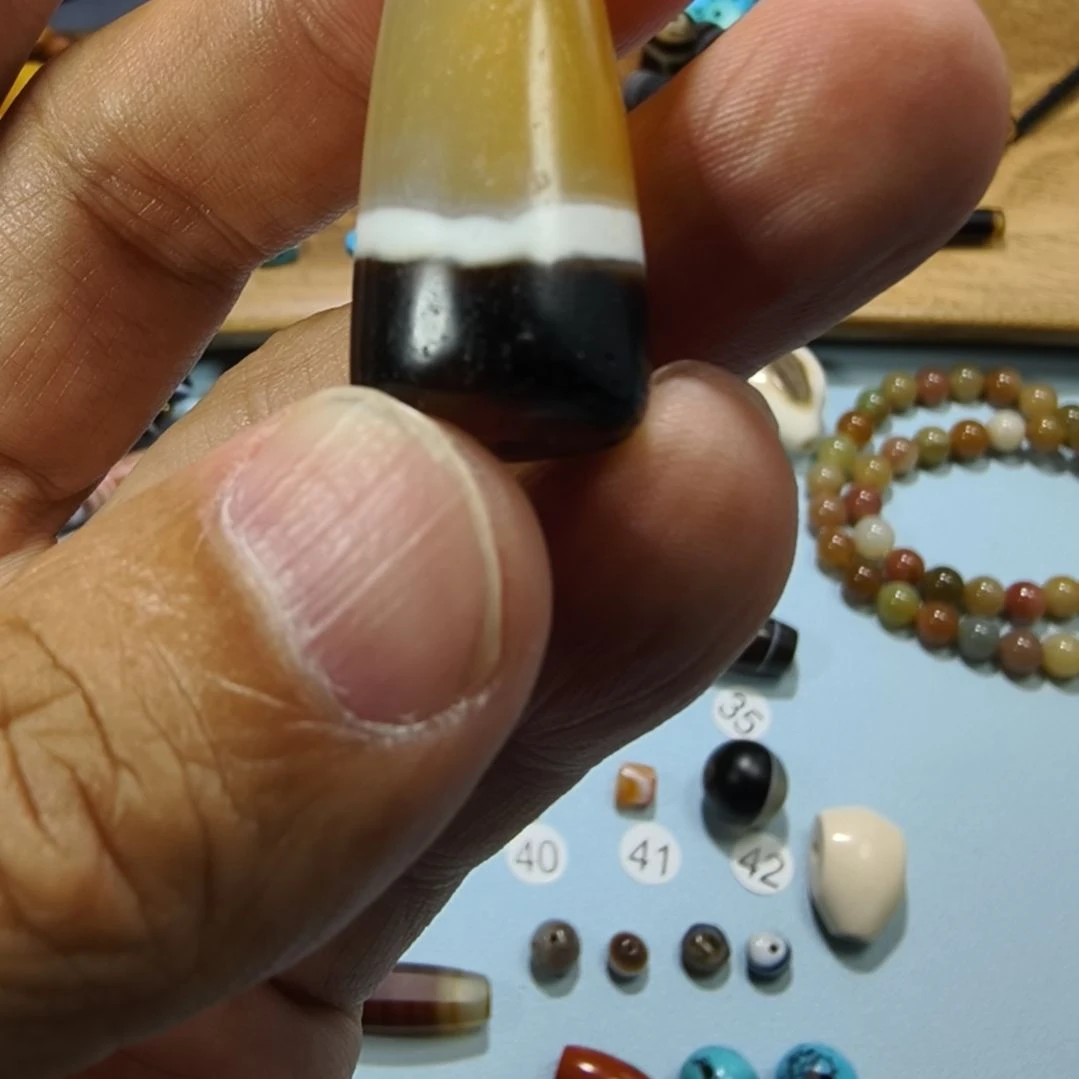 玛瑙/玉髓未镶嵌天然原矿玛瑙