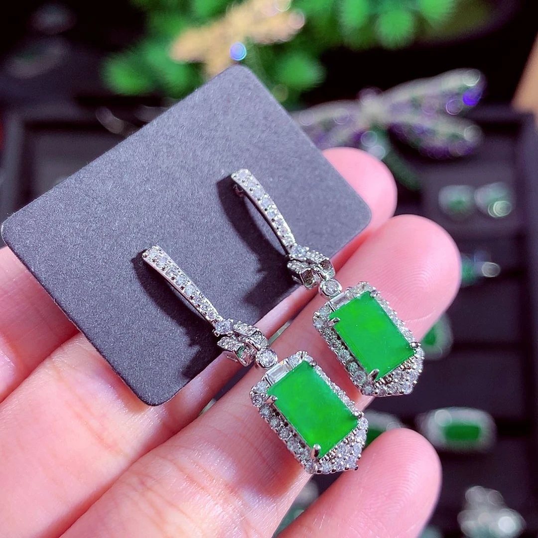 颈饰未镶嵌翡翠天然