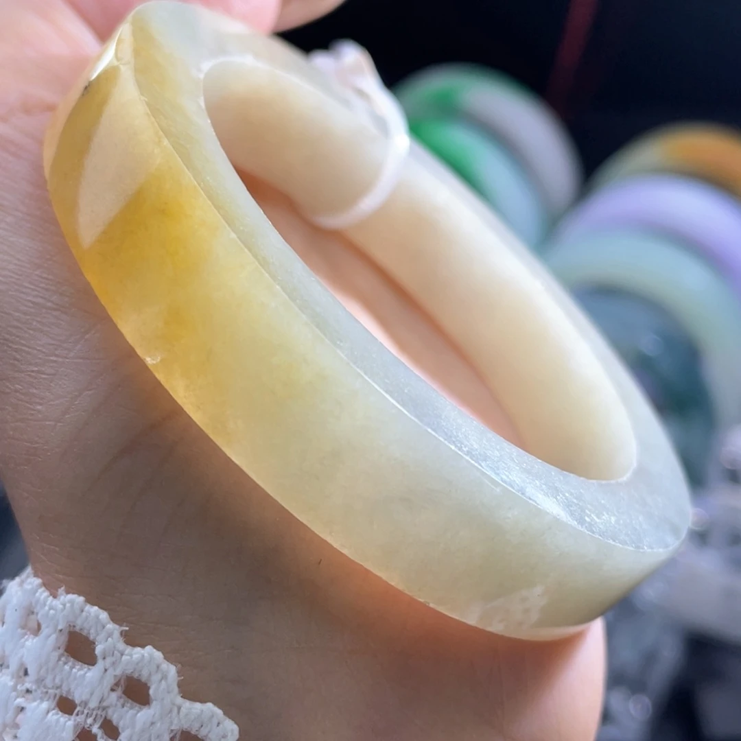 未镶嵌手镯定制翡翠