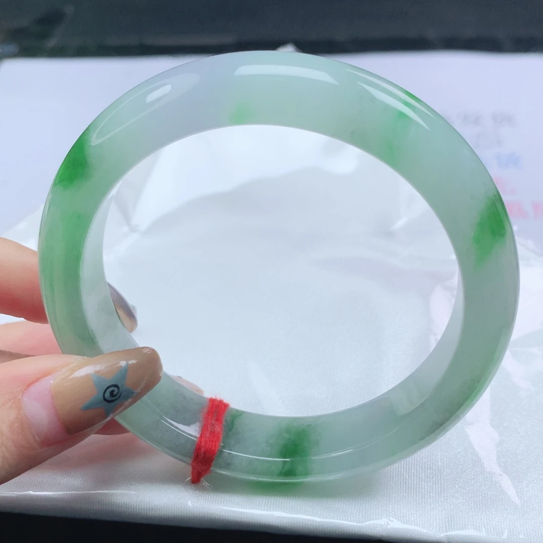 翡翠未镶嵌手镯翡翠61.1冰胶润飘阳绿正圈