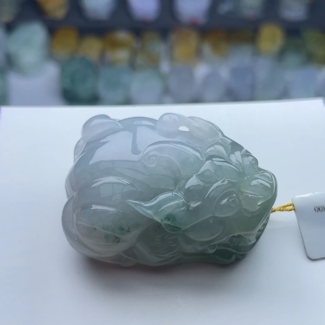 翡翠颈饰未镶嵌貔貅