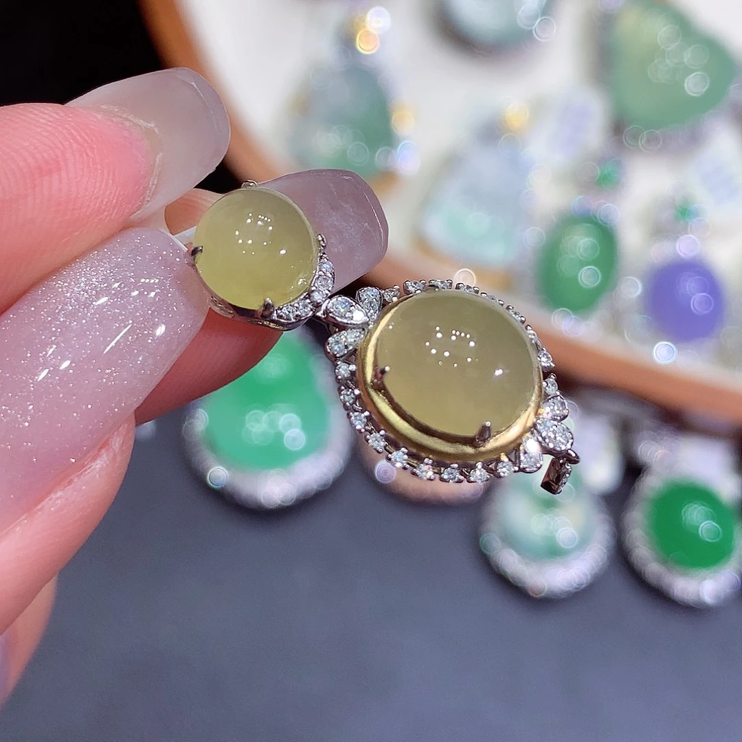 翡翠18K金镶嵌吊坠(不含链)