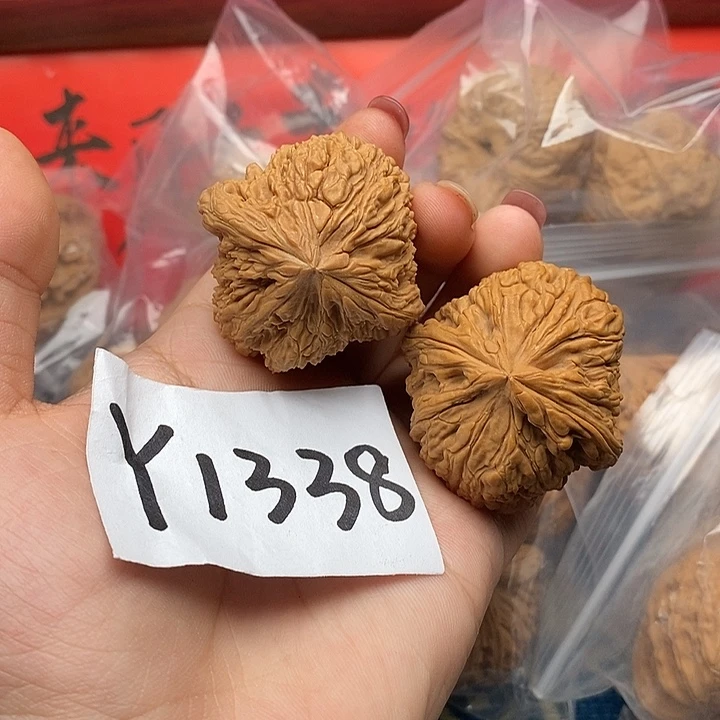 文玩核桃把件南疆42