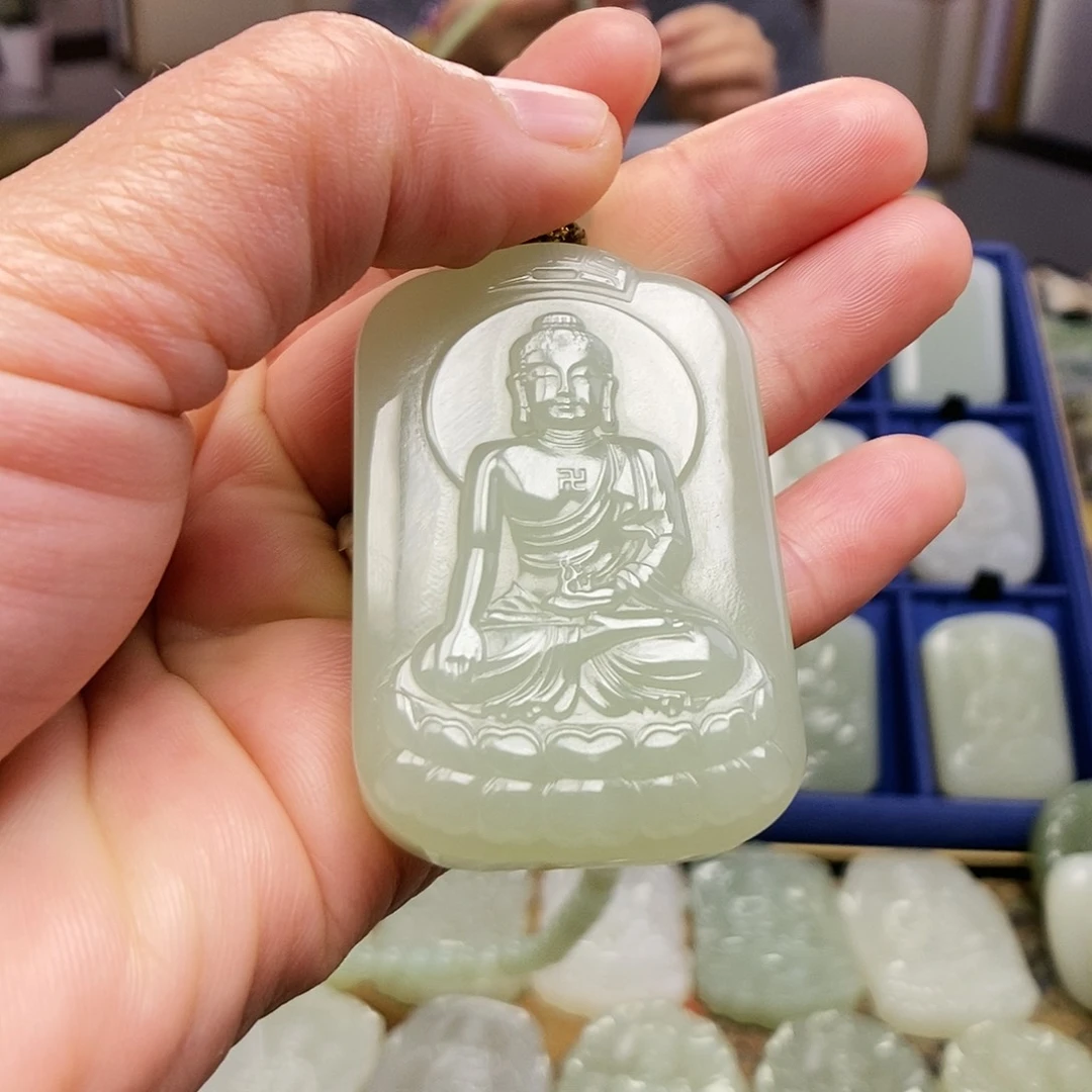 和田玉颈饰未镶嵌w****?