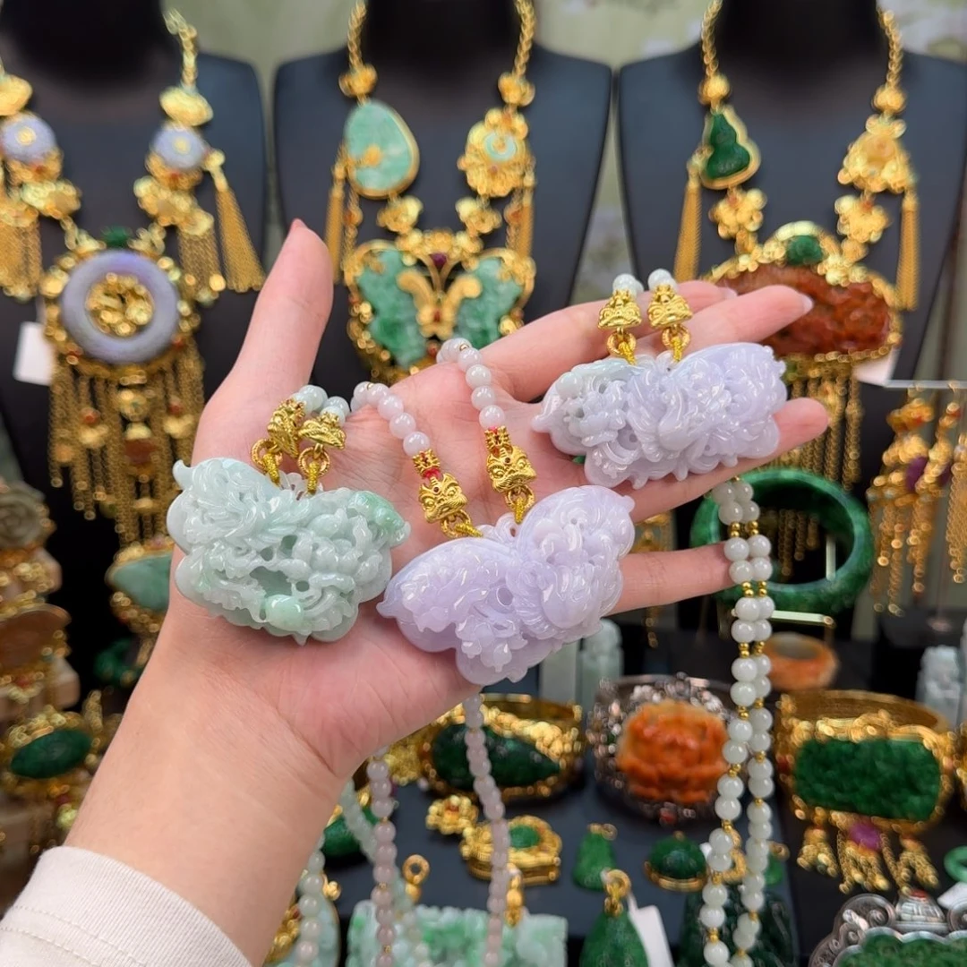 翡翠未镶嵌颈饰福利套装（四选一)