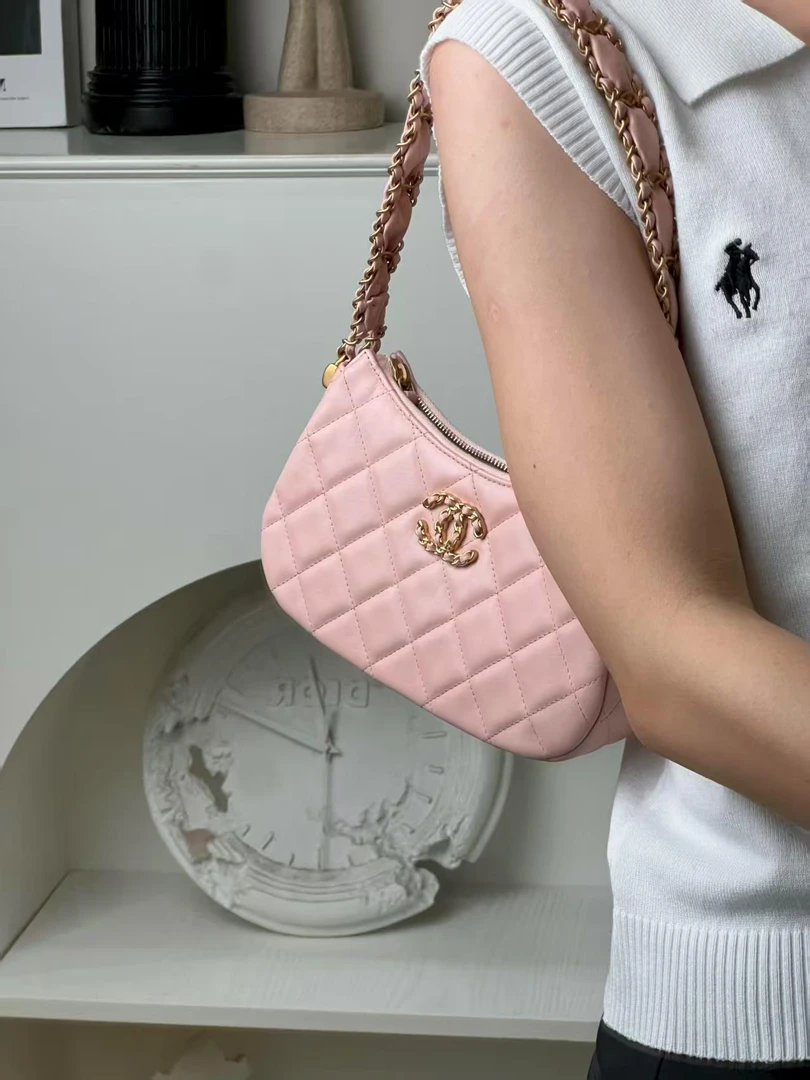 99新 Chanel/香奈儿 23k hobo腋下樱花粉/甄选