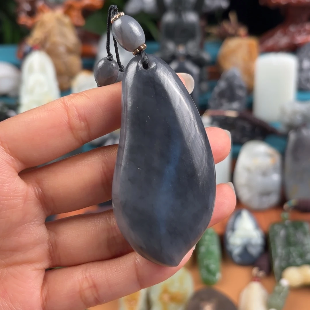 小***豆和田玉未镶嵌挂件