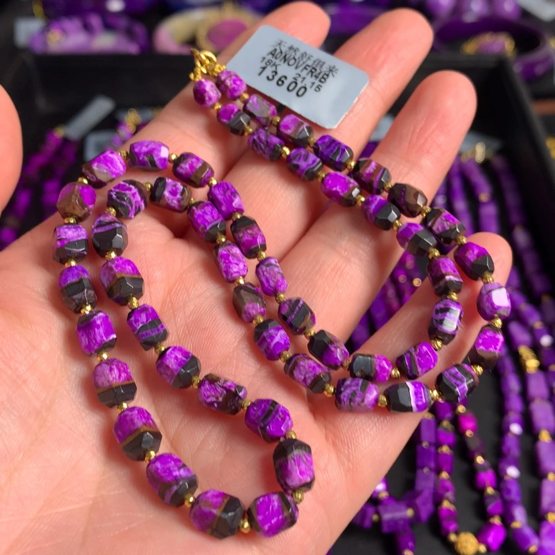 苏纪石（舒俱来）18K金镶嵌丝绒项链