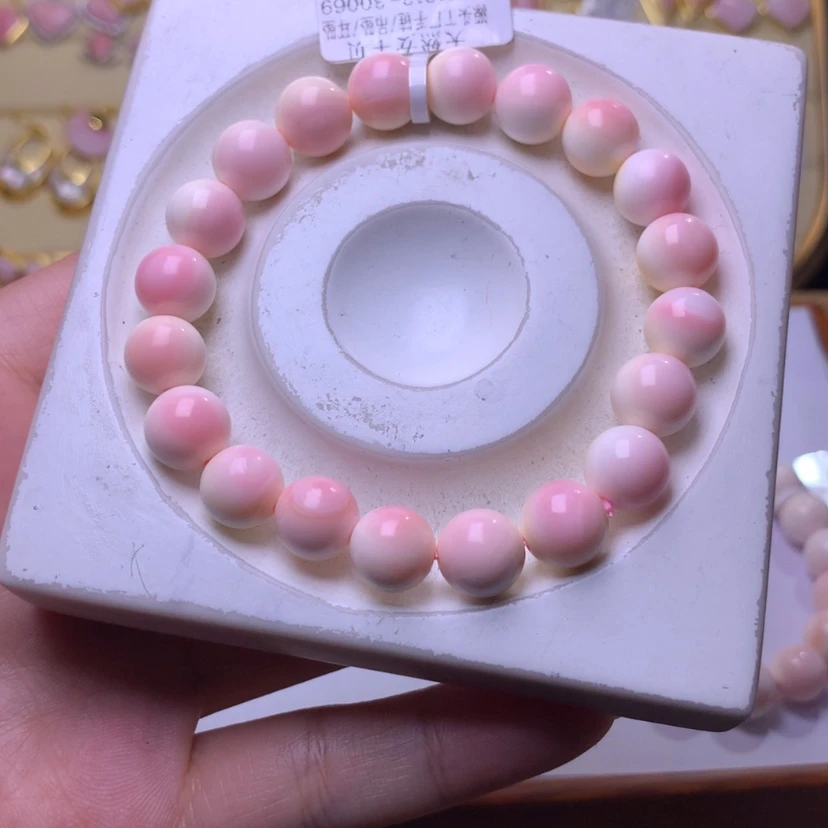 【闪购商品】查罗石颈饰合金福利