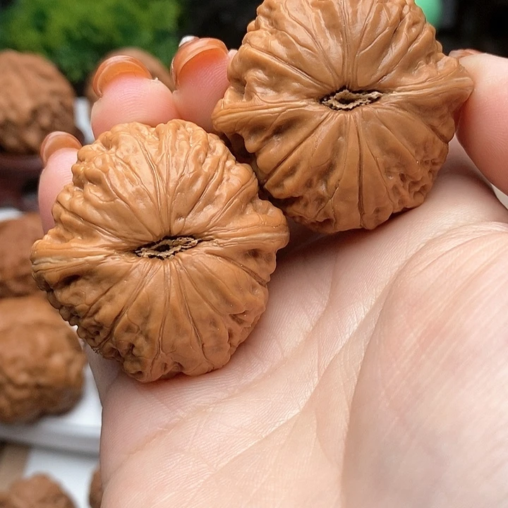 文玩核桃把件阿*.铁锤