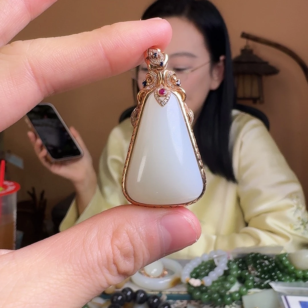 和田玉18K金镶嵌手链