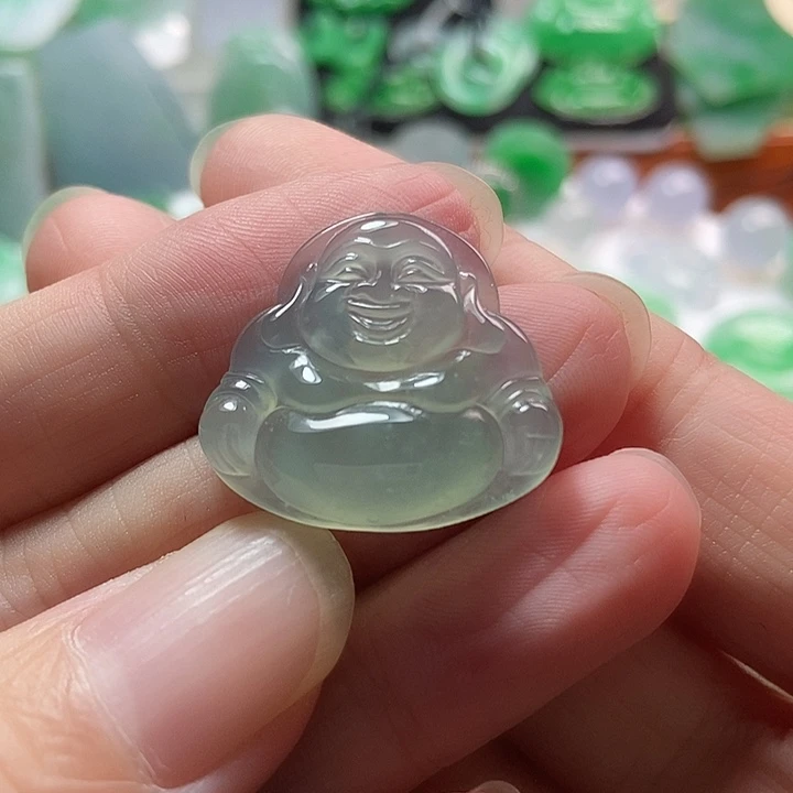 翡翠未镶嵌颈饰佛公